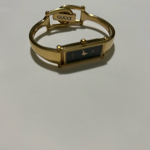 Vintage gold GUCCI clasp watch - Picture 1 of 9